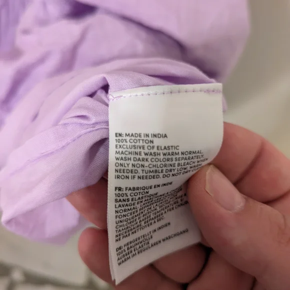 Lands' End Lavender Smocked Dress 100% Cotton With Pockets - Picture 3 of 3